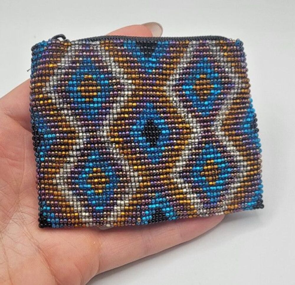 Made in Guatemala Woven Beaded Coin Purse 4in by 3in Zipper